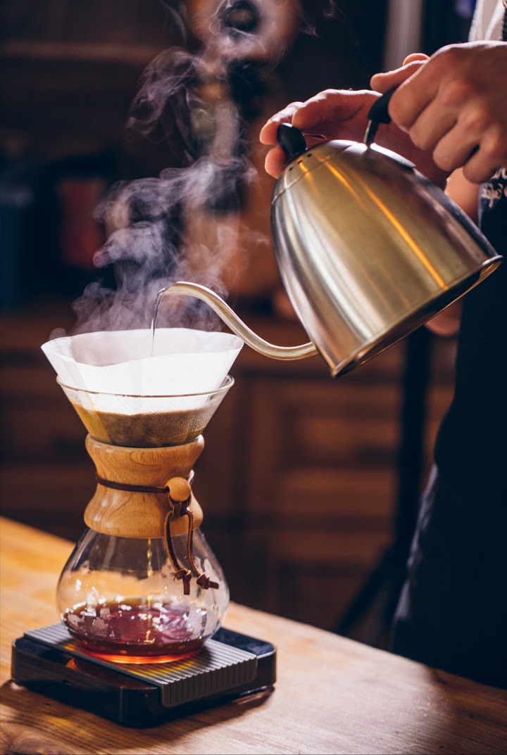 Diferencias entre una percoladora y una cafetera.